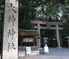 大神神社